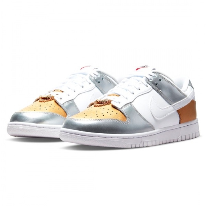 Nike Dunk Low WMNS Gold Silver