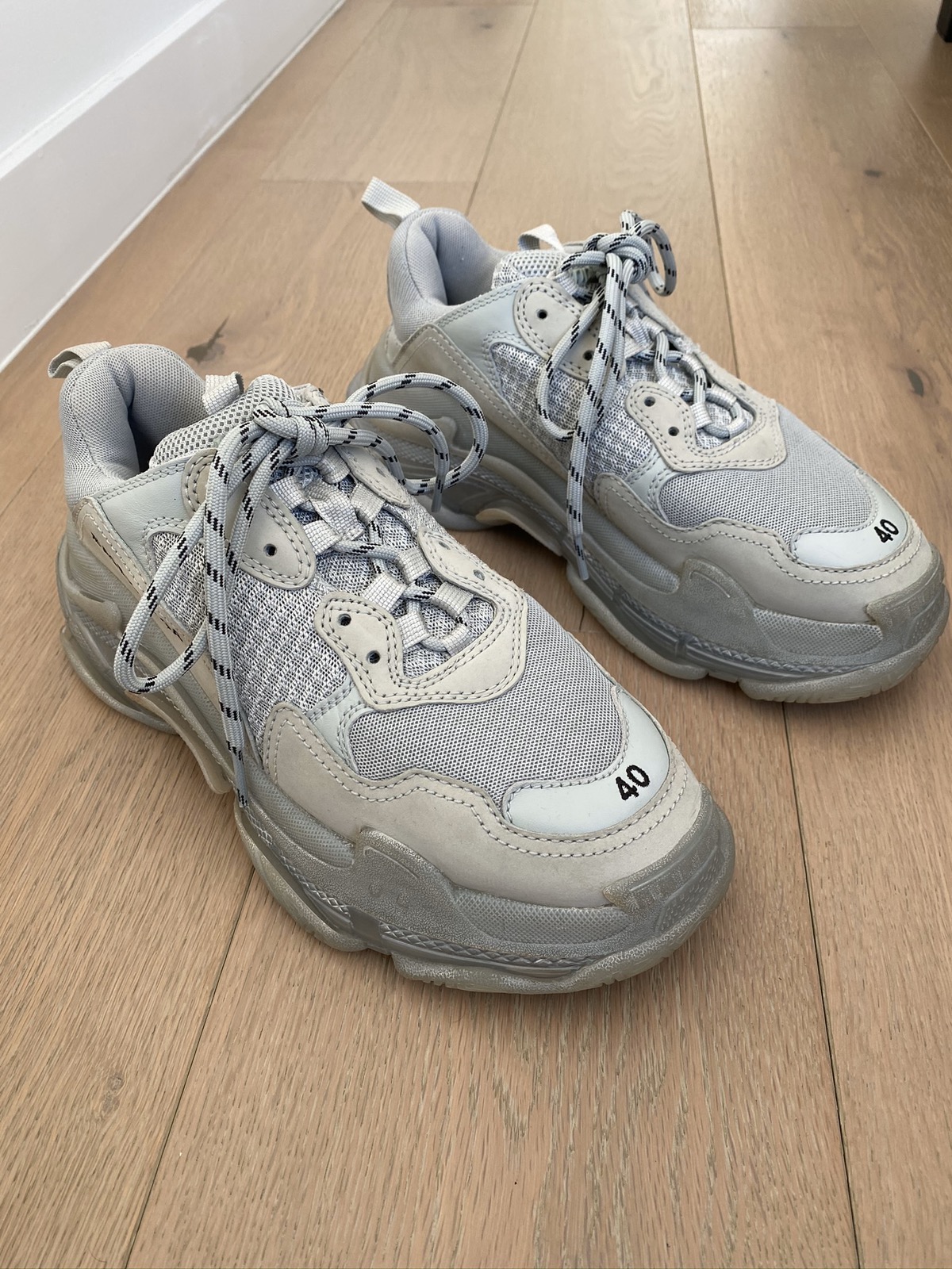 Balenciaga Triple S Sneaker Clear Sole Grey for sale - Perfect Shoes