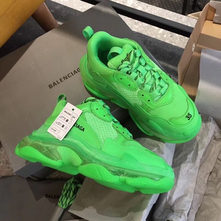 Balenciaga Triple S Clear Sole Sneaker in Green