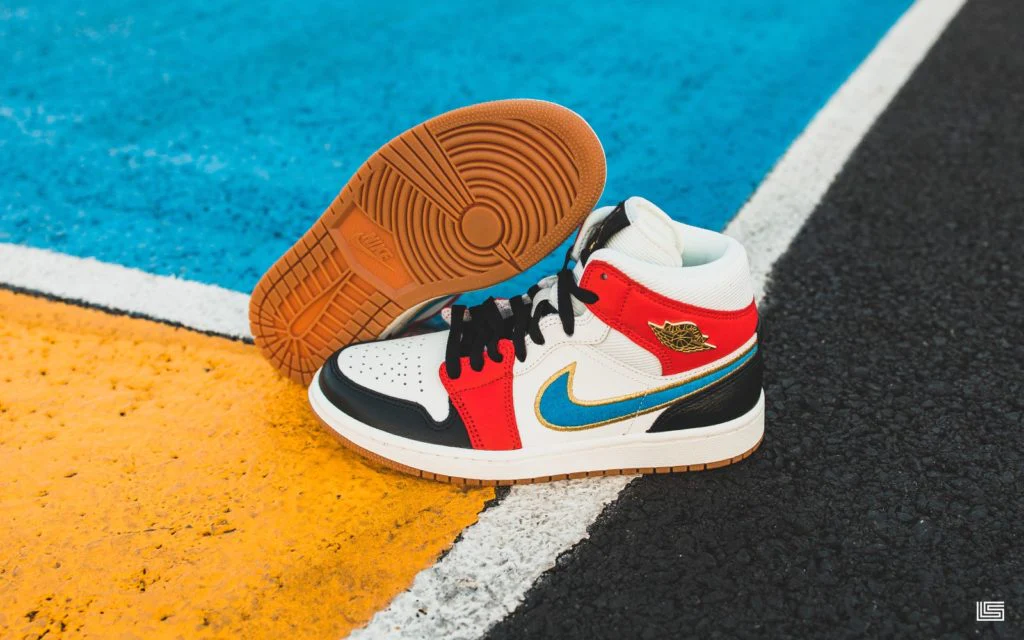 Nike Air Jordan 1 Mid SE Let (Her) Man Wmns