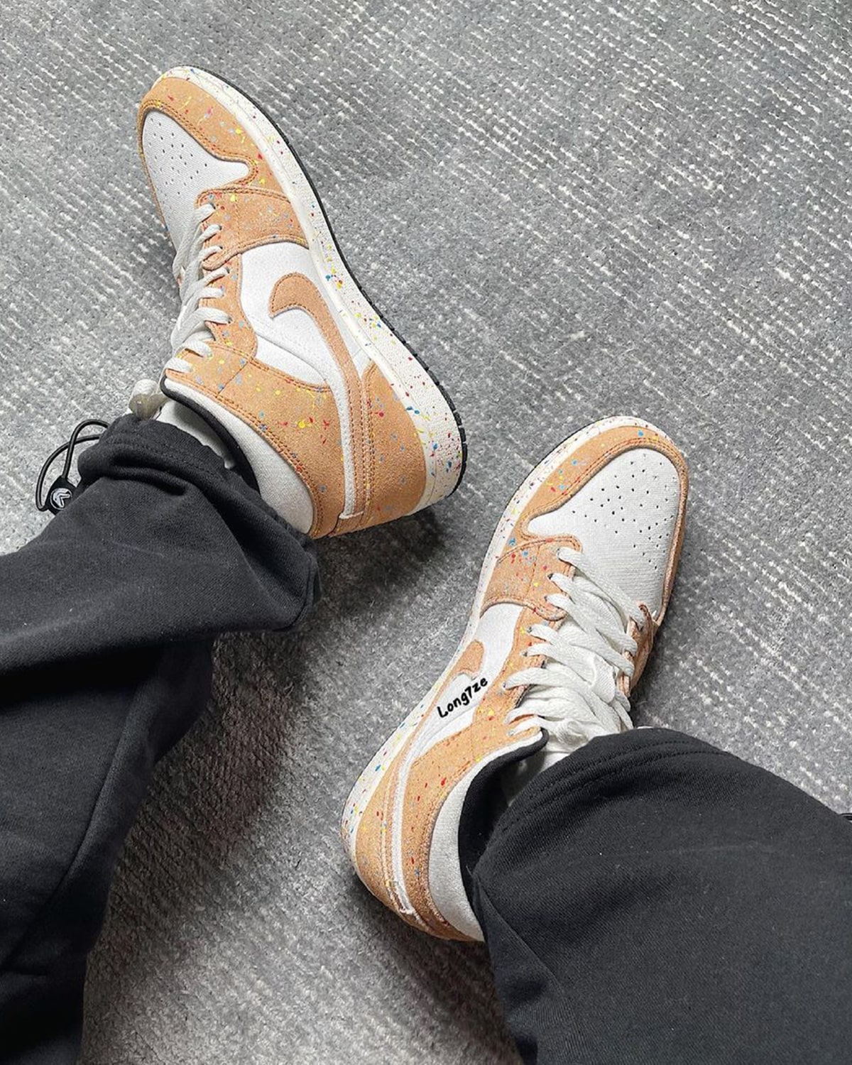 Nike Air Jordan 1 Mid SE Brushstroke Paint Splatter