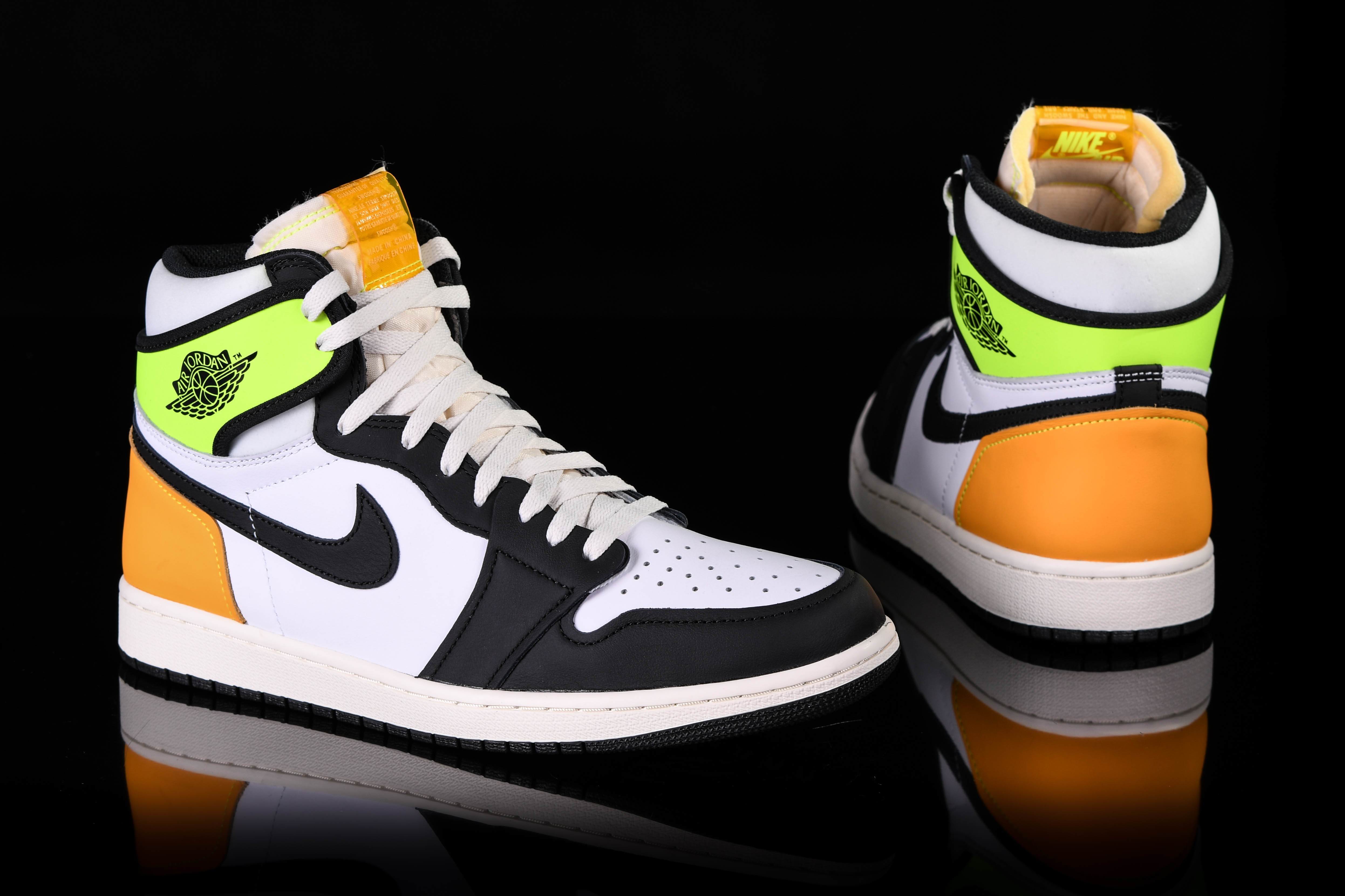 Nike Air Jordan 1 Retro High OG Volt Gold