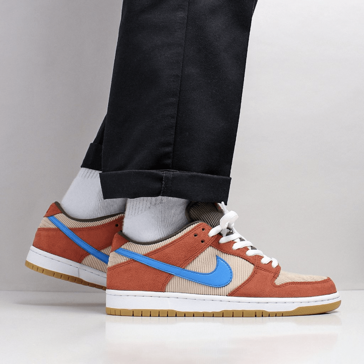 Nike SB Dunk Low Pro Corduroy Dusty Peach