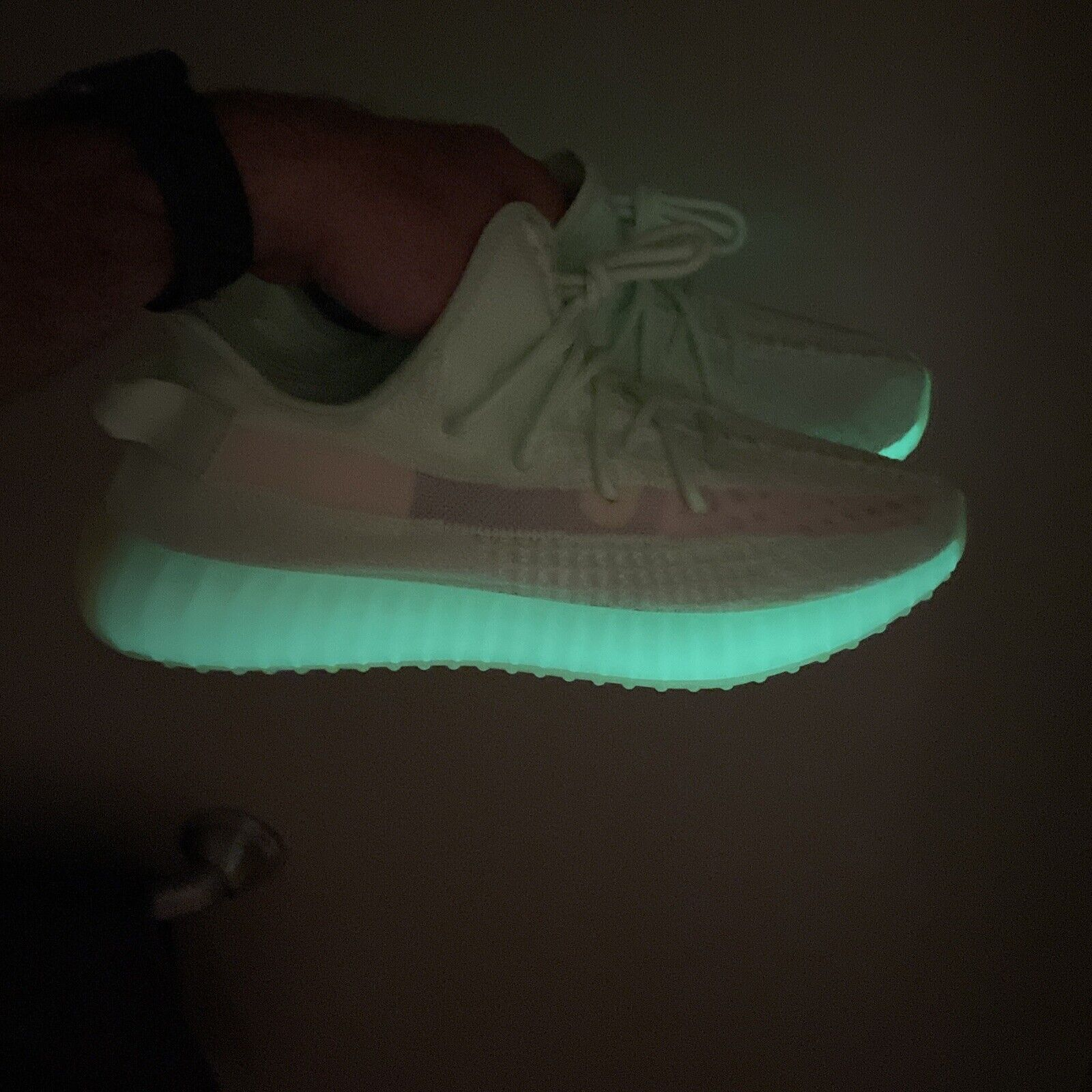 [Authorize✅]Adidas Yeezy 350 Boost V2 Glow In The Dark for sale photo review