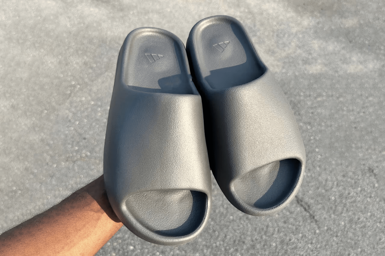 [Authorize✅]Yeezy Slides Onyx Black Slipper  Adidas for sale photo review