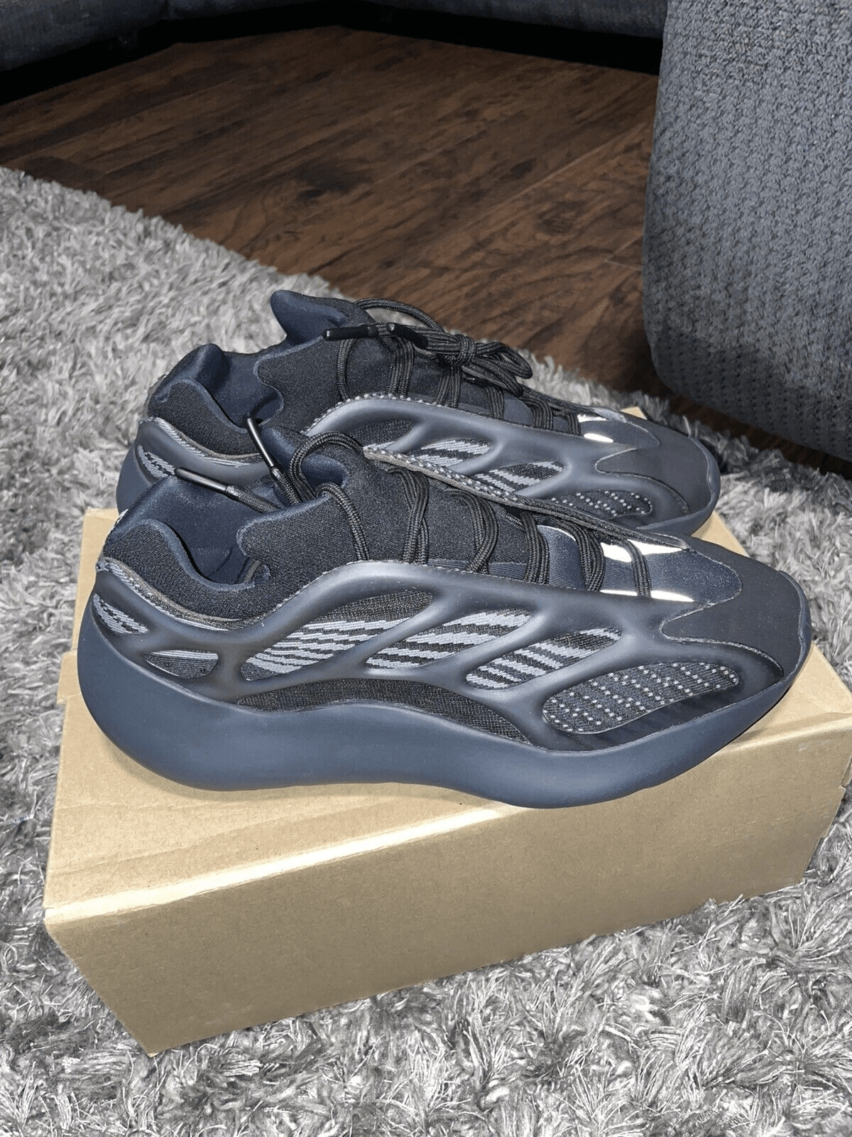 [Authorize✅]Adidas Yeezy 700 V3 Alvah black for sale photo review