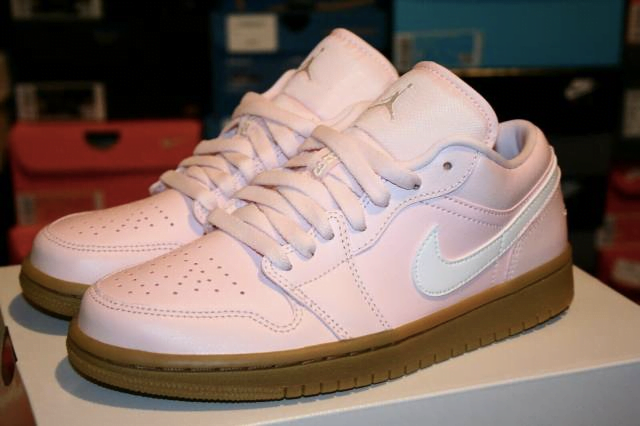 [Authorize✅]Nike Air Jordan 1 Low Arctic Pink Gum for sale photo review