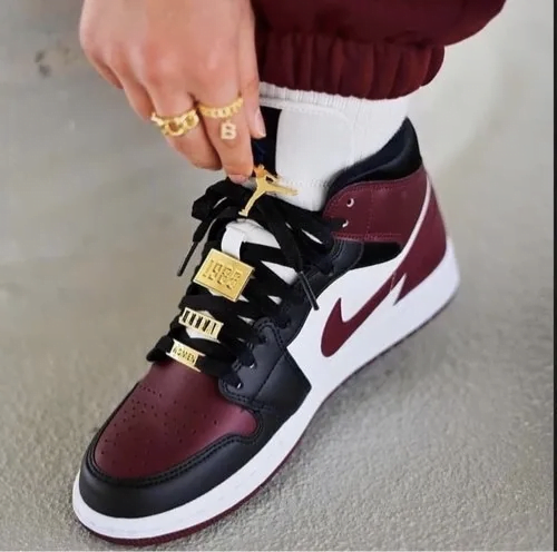 [Authorize✅]Nike Air Jordan 1 Mid SE Gold Pendants for sale photo review