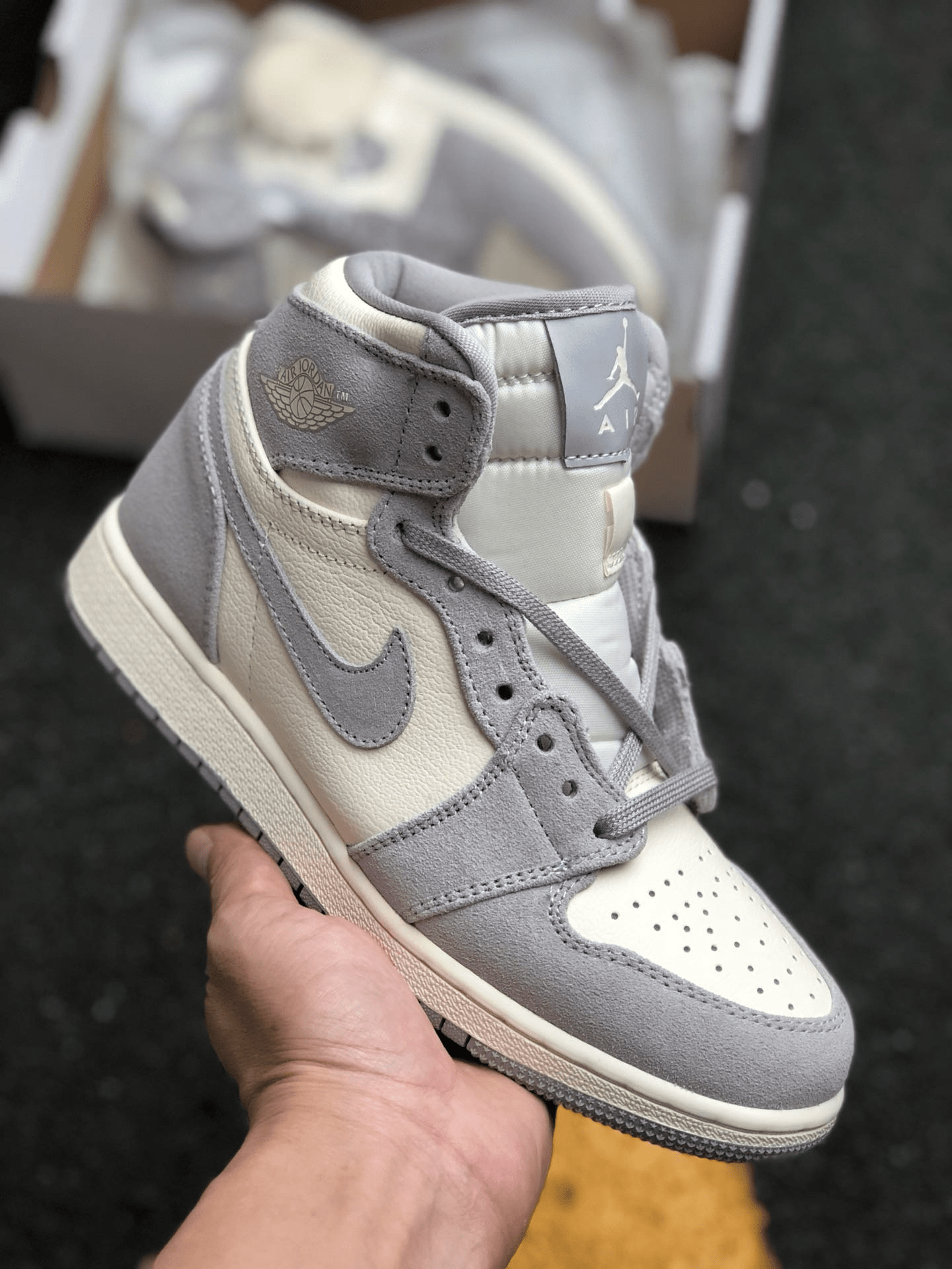 [Authorize✅]Air Jordan 1 High Premium WMNS Pale Ivory for sale photo review