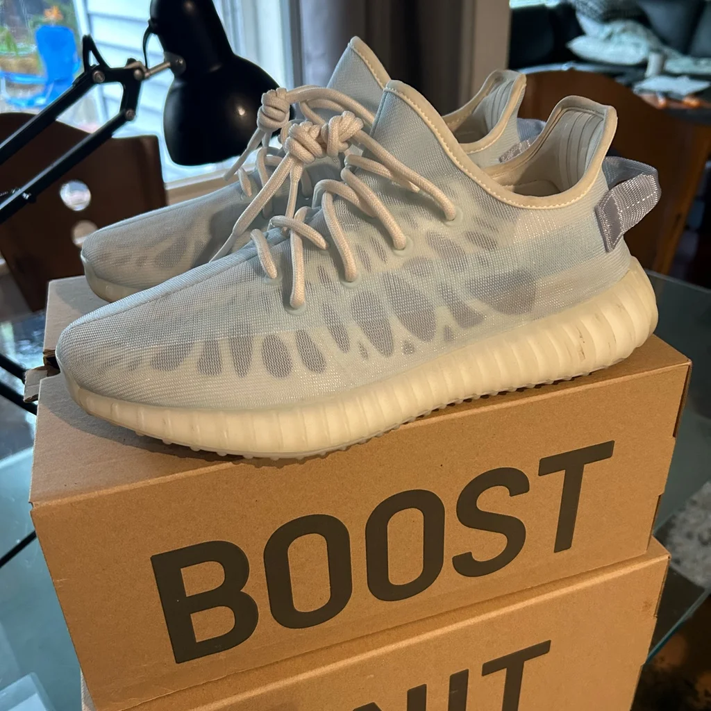 [Authorize✅]Adidas Yeezy Boost 350 V2 Mono Ice for sale photo review