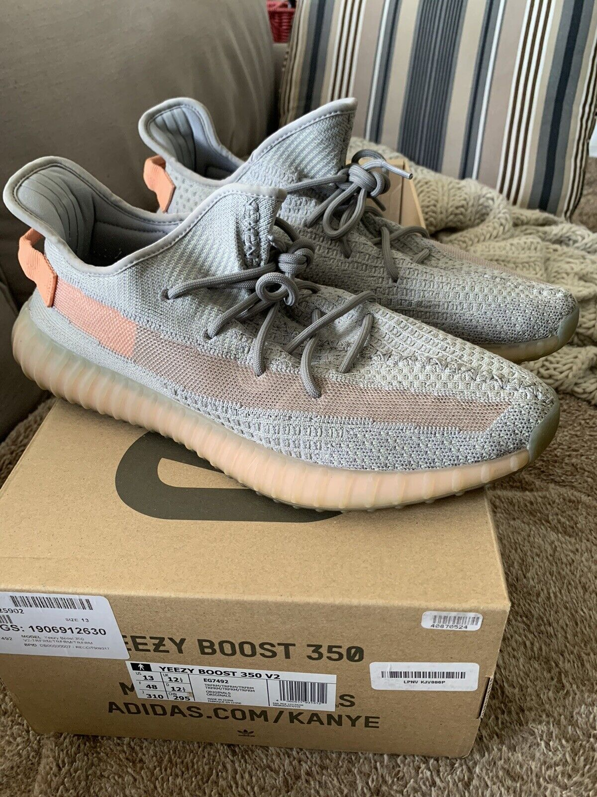 [Authorize✅]Adidas Yeezy 350 Boost V2 True Form for sale photo review