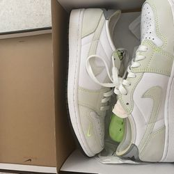 [Authorize✅]Nike Air Jordan 1 Low OG Ghost Green White for sale photo review