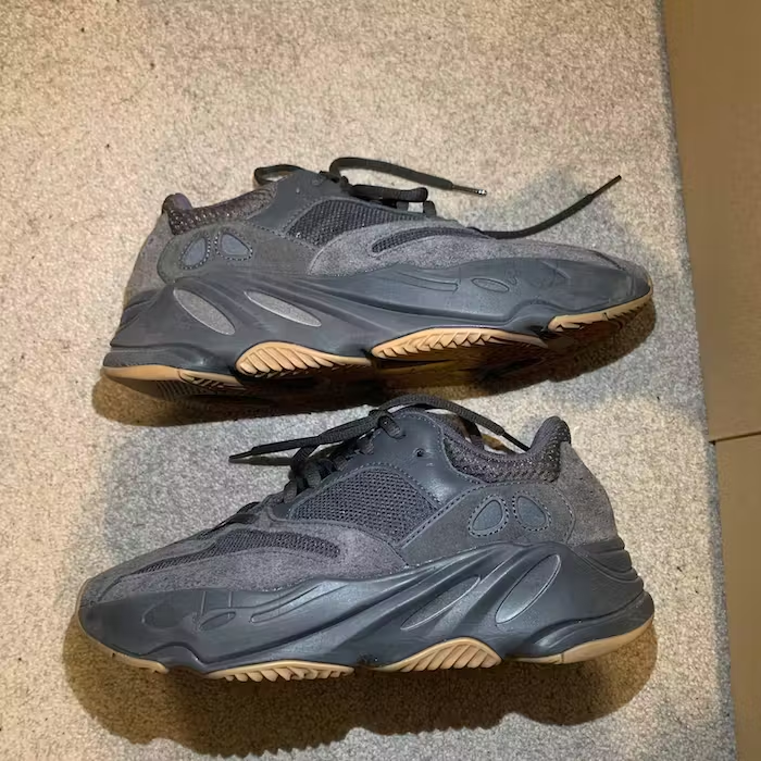 [Authorize✅]Adidas Yeezy Boost 700 Utility Black for sale photo review