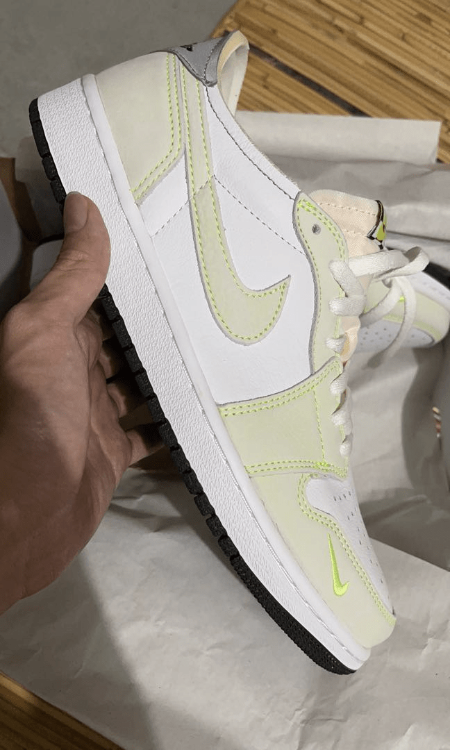 [Authorize✅]Nike Air Jordan 1 Low OG Ghost Green White for sale photo review