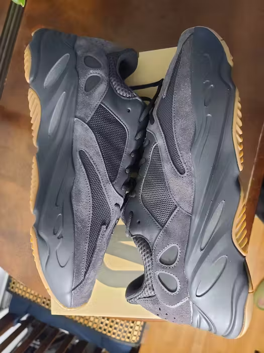 [Authorize✅]Adidas Yeezy Boost 700 Utility Black for sale photo review