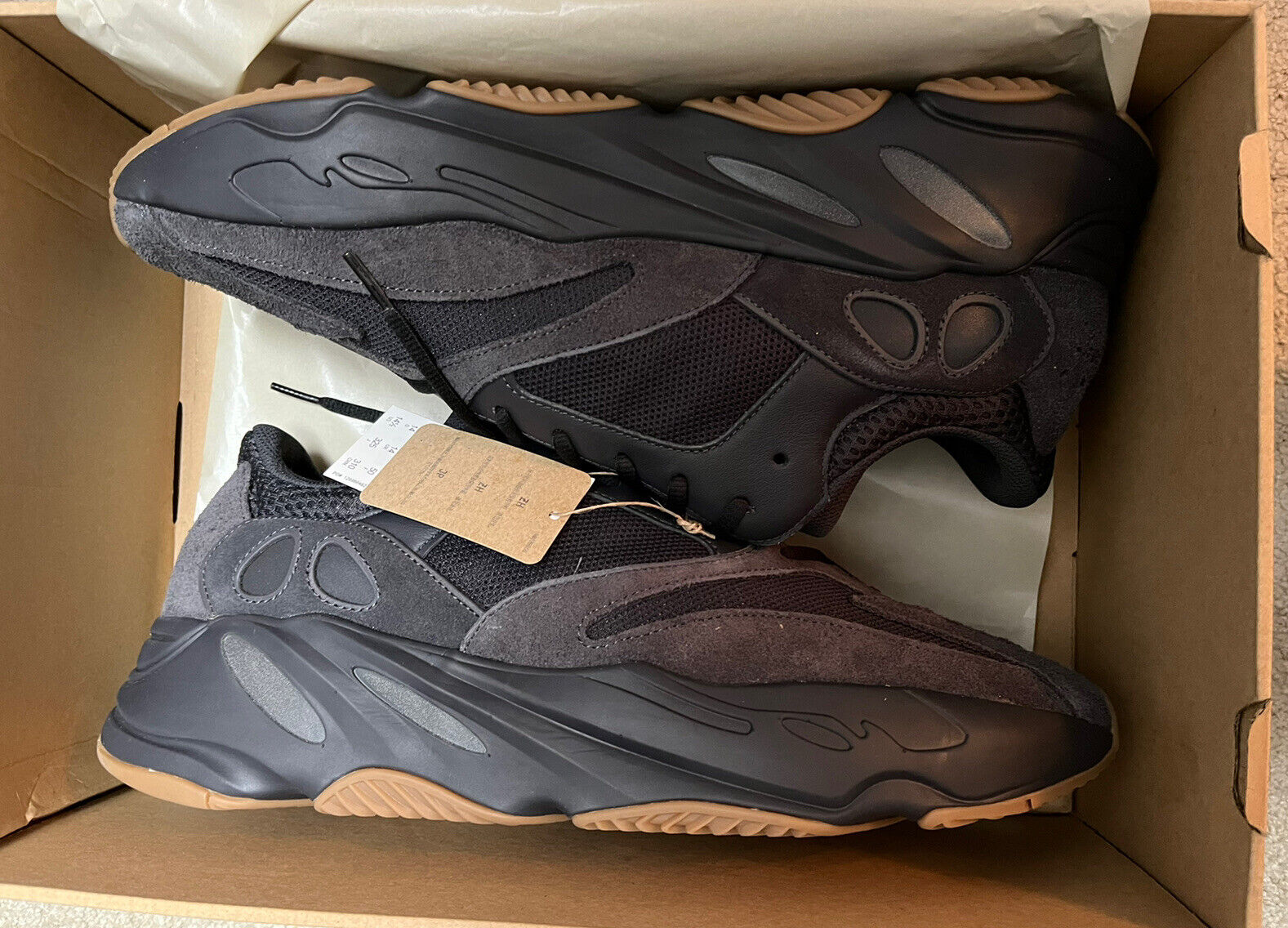 [Authorize✅]Adidas Yeezy Boost 700 Utility Black for sale photo review
