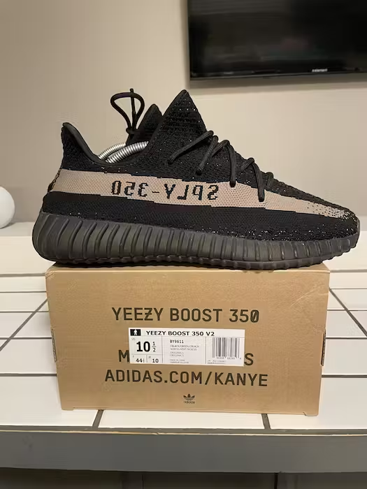 [Authorize✅]Adidas Yeezy Boost 350 V2 Black Green for sale photo review
