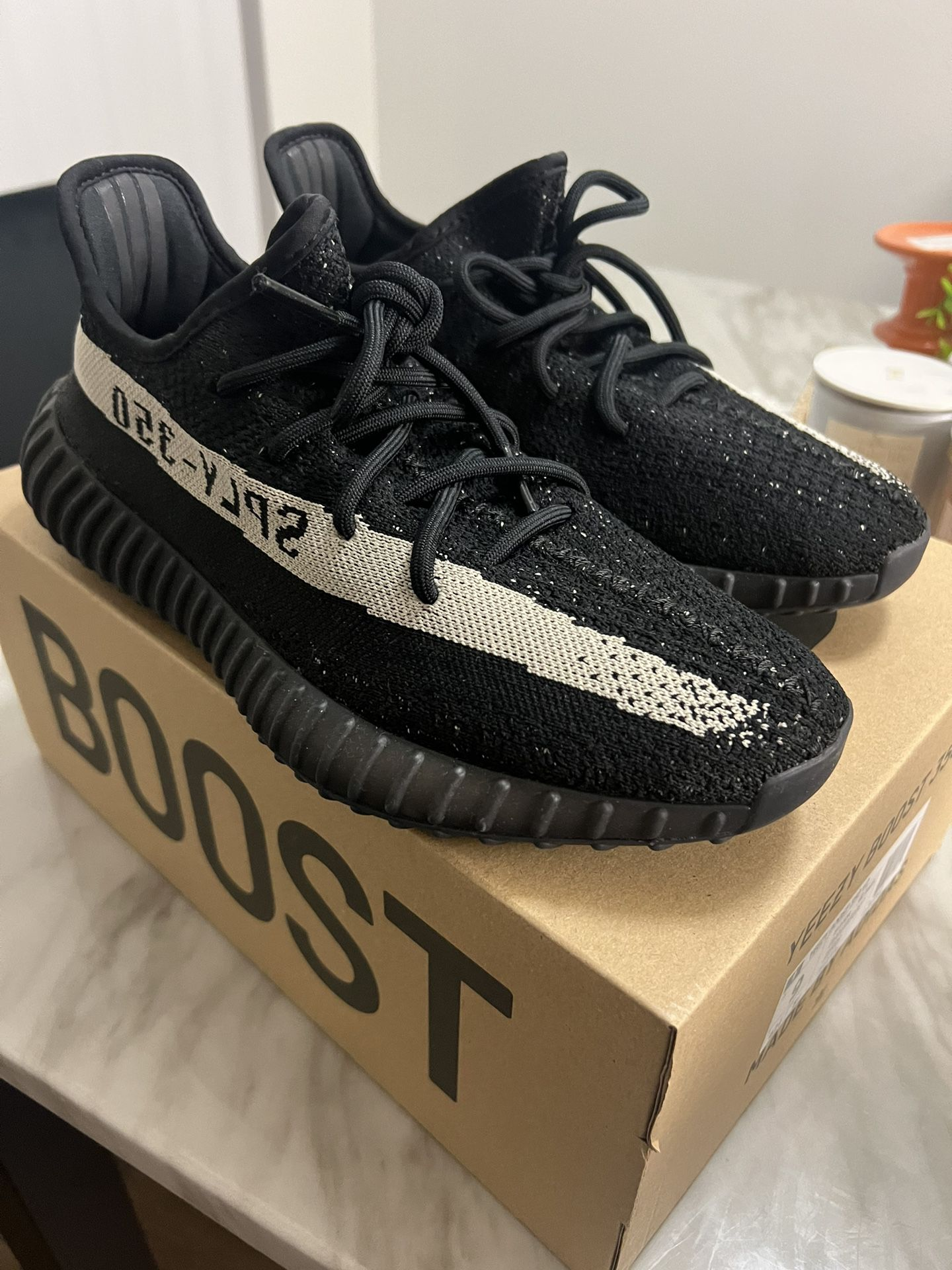 [Authorize✅]Adidas Yeezy Boost 350 V2 Oreo for sale photo review